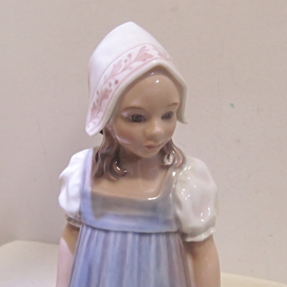 DAHL JENSEN COPENHAGEN DENMARK GIRL HANNE #1219 FIGURINE 8.25" - Picture 10 of 10